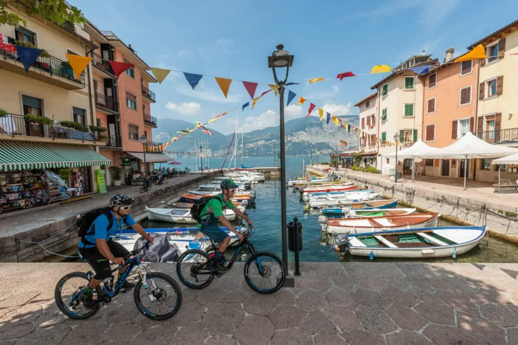 Giornata di avventura in Barca a Vela e in Bici sul Lago di Garda (gratuita per gli iscritti)