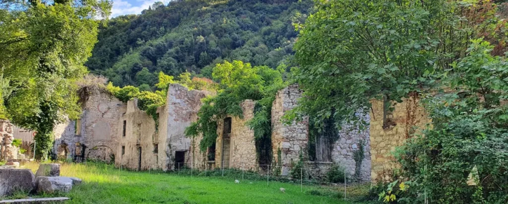 Valle delle Cartiere con laboratorio, pranzo e passeggiata