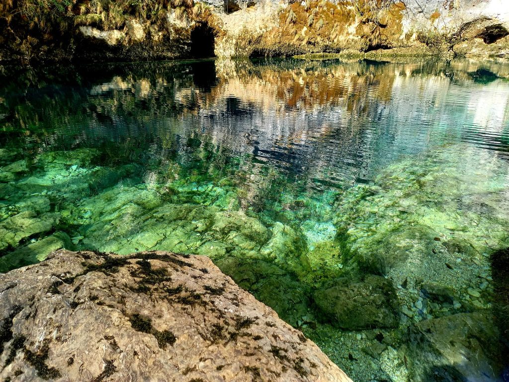 Lago del Corlo: kayak, ponti sospesi e trekking tra Veneto e Trentino