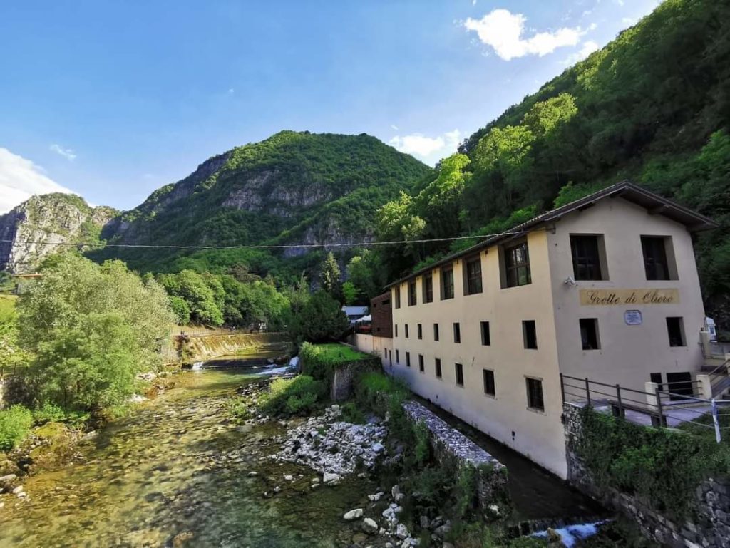 Lago del Corlo: kayak, ponti sospesi e trekking tra Veneto e Trentino