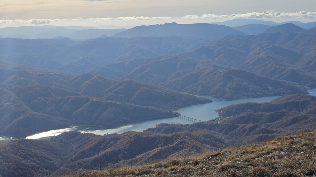 In vetta a Monte La Serra (Lazio) Affiliazione