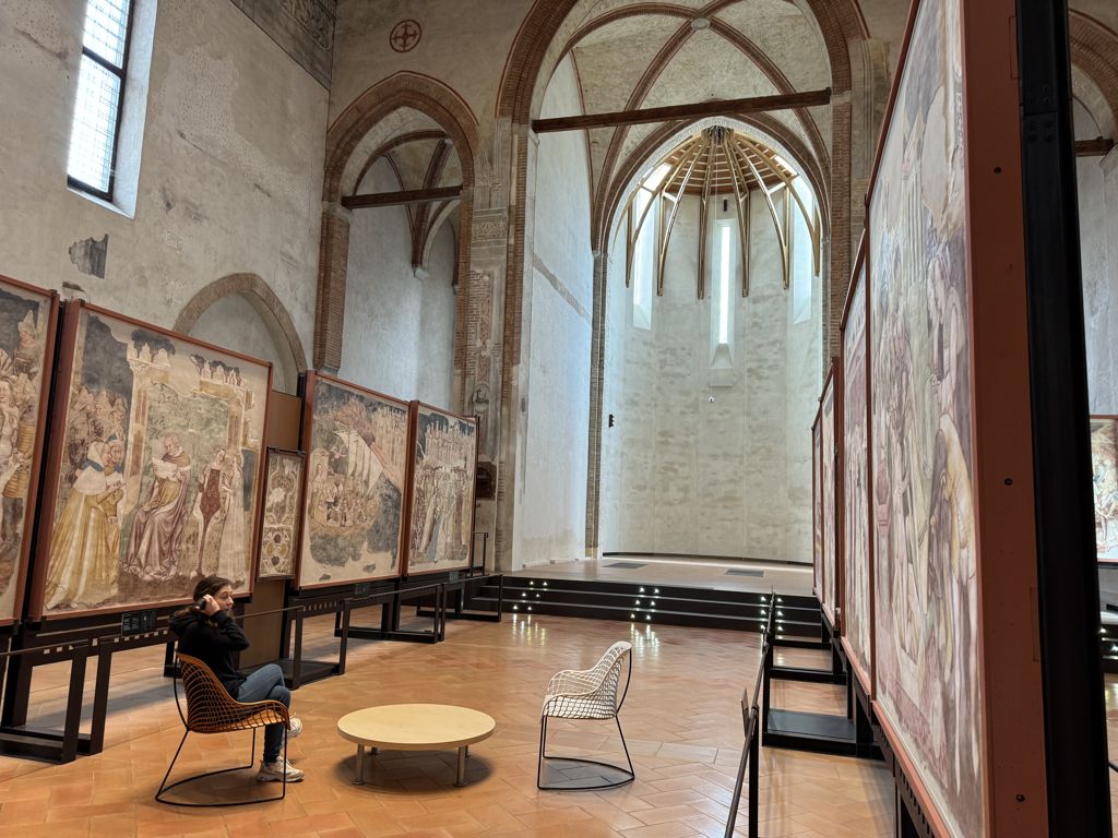 Treviso in un Giorno: la Città d'Acque tra Canali, Tiramisù e Palazzi Medievali