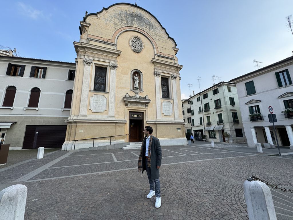 Treviso in un Giorno: la Città d'Acque tra Canali, Tiramisù e Palazzi Medievali