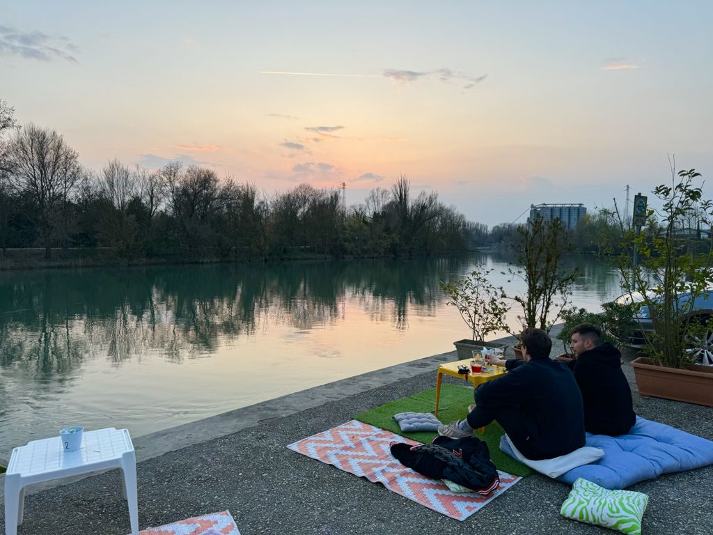 Treviso in un Giorno: la Città d'Acque tra Canali, Tiramisù e Palazzi Medievali