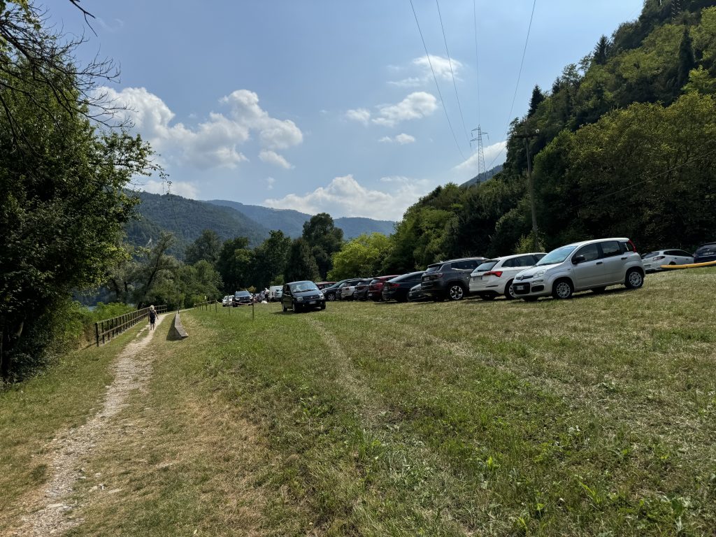 Lago del Corlo: kayak, ponti sospesi e trekking tra Veneto e Trentino