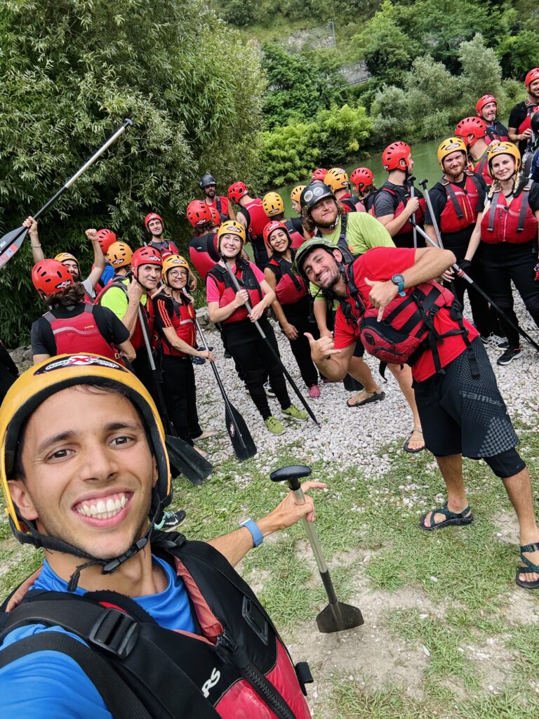Rafting Adventure Valstagna in gruppo con esplorazione