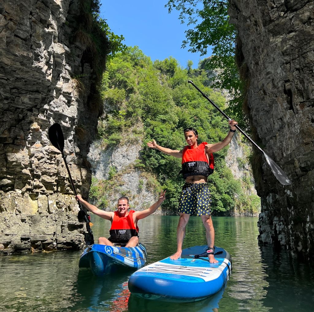 Esplorazione in Canoa, Sup o Kayak al Lago