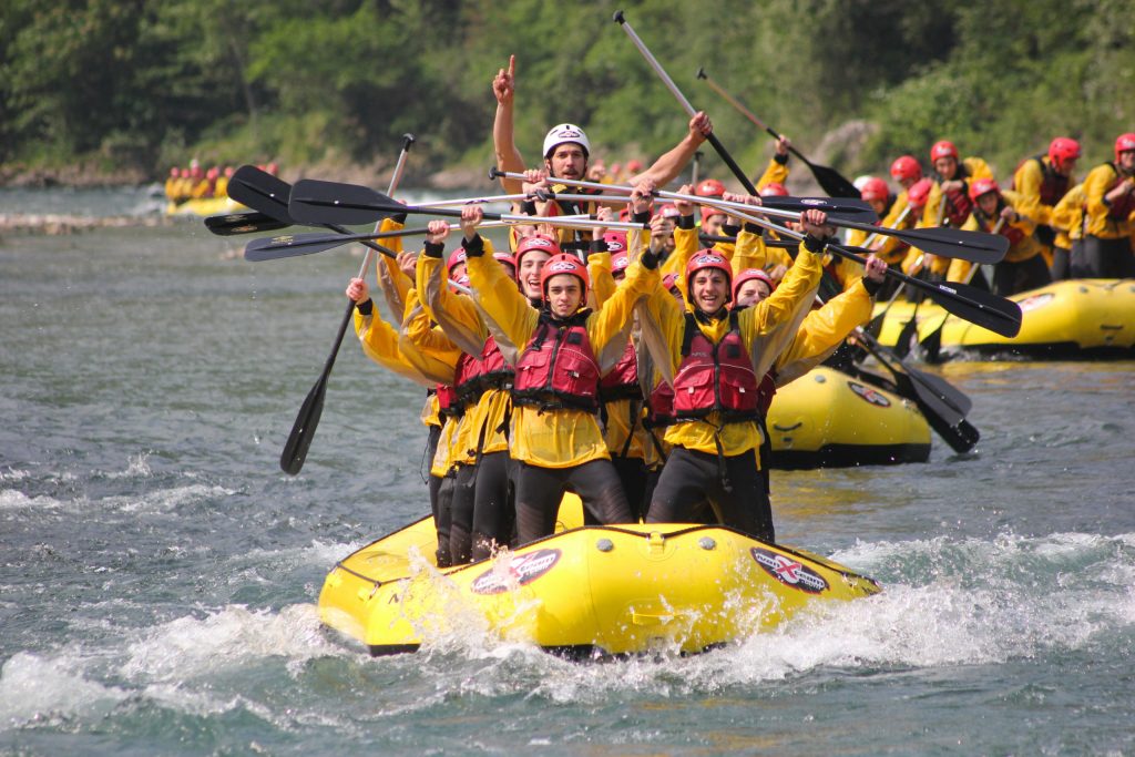 Rafting di gruppo con esplorazione in Valstagna