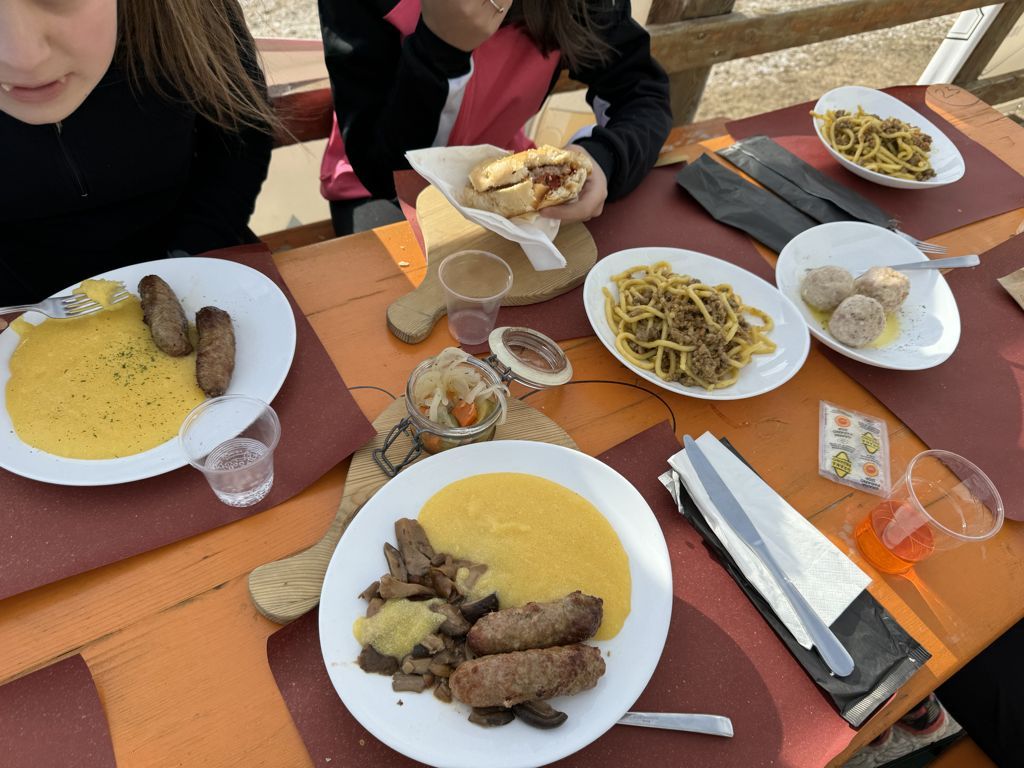 Trekking panoramico ad Asiago e mercatini di Natale