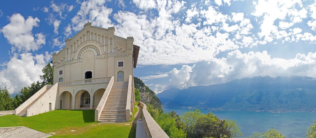 Tour in Vespa al Lago di Garda: da Riva del Garda a Tremosine