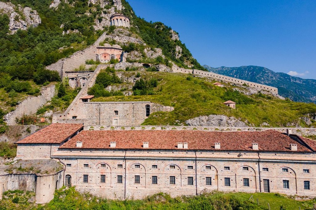 Valle Sabbia in 3 Giorni: Lago d'Idro, Rocca d'Anfo, Kite e Parco delle Fucine di Casto