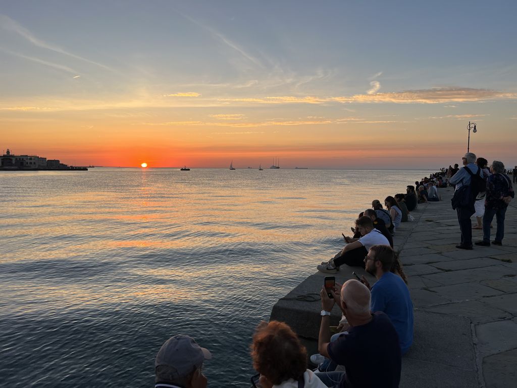 Trieste Segreta come un Local: Scopri il Centro Storico e i Suoi Tesori