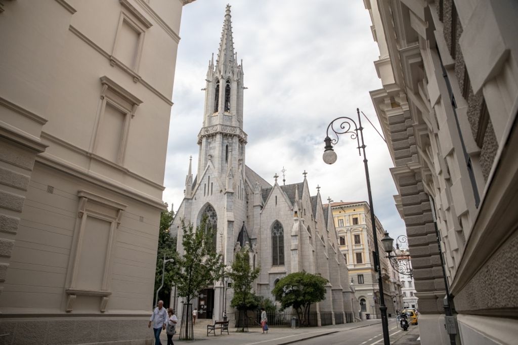 Trieste Segreta come un Local: Scopri il Centro Storico e i Suoi Tesori