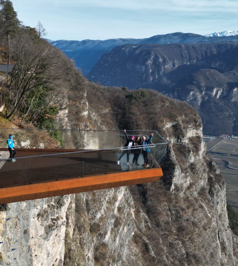 Sospesi sul vuoto: Una Giornata sul Monte di Mezzocorona